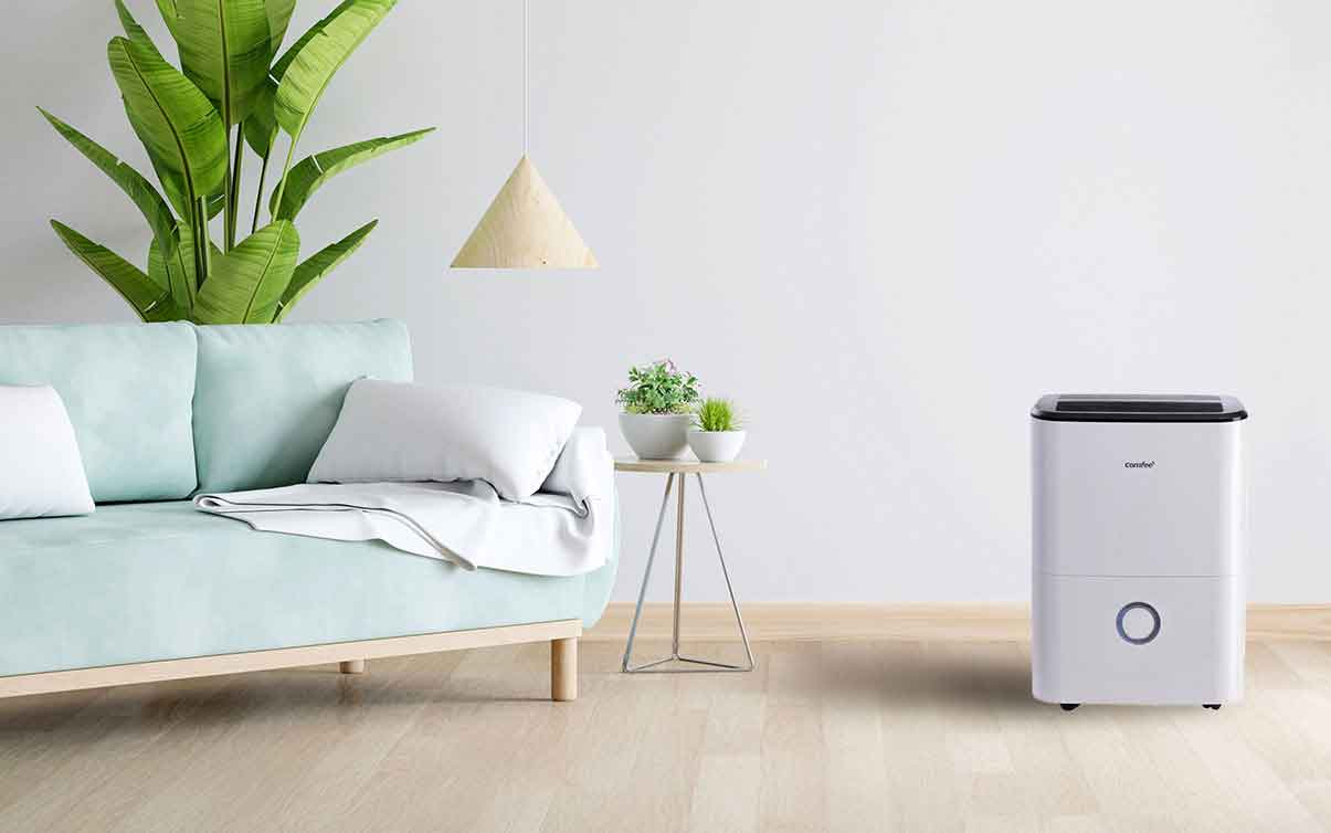 Luftentfeuchter im modernen Wohnzimmer