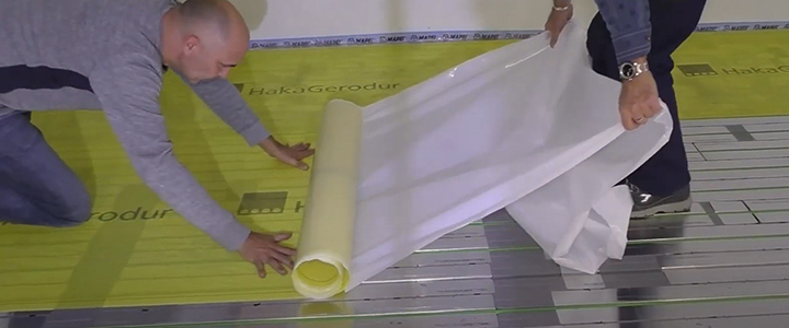 Entkopplungsmatte verlegen