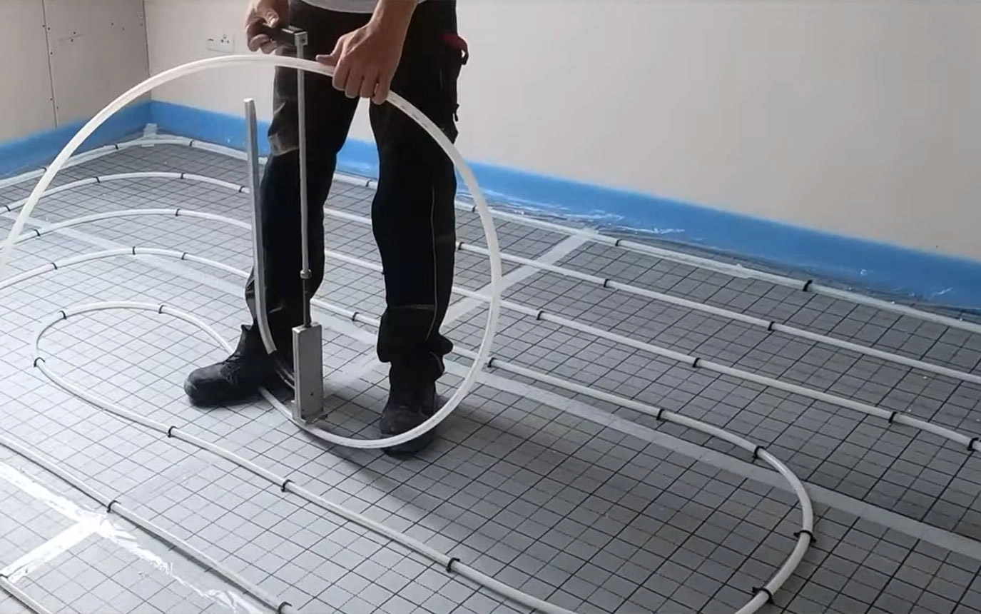 Montagewerkzeug für die Fußbodenheizung