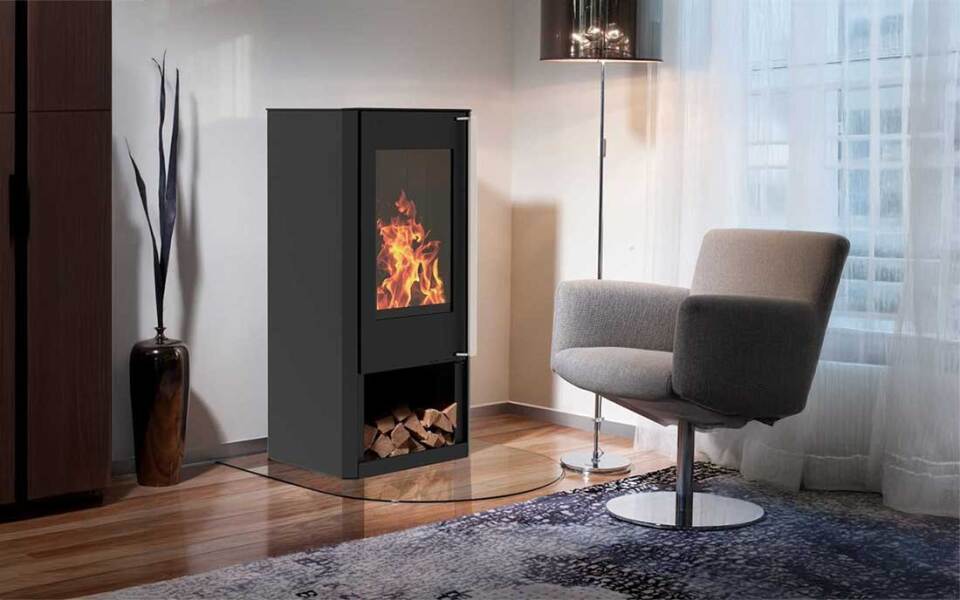 Gemütliches Wohnzimmer mit Kamin