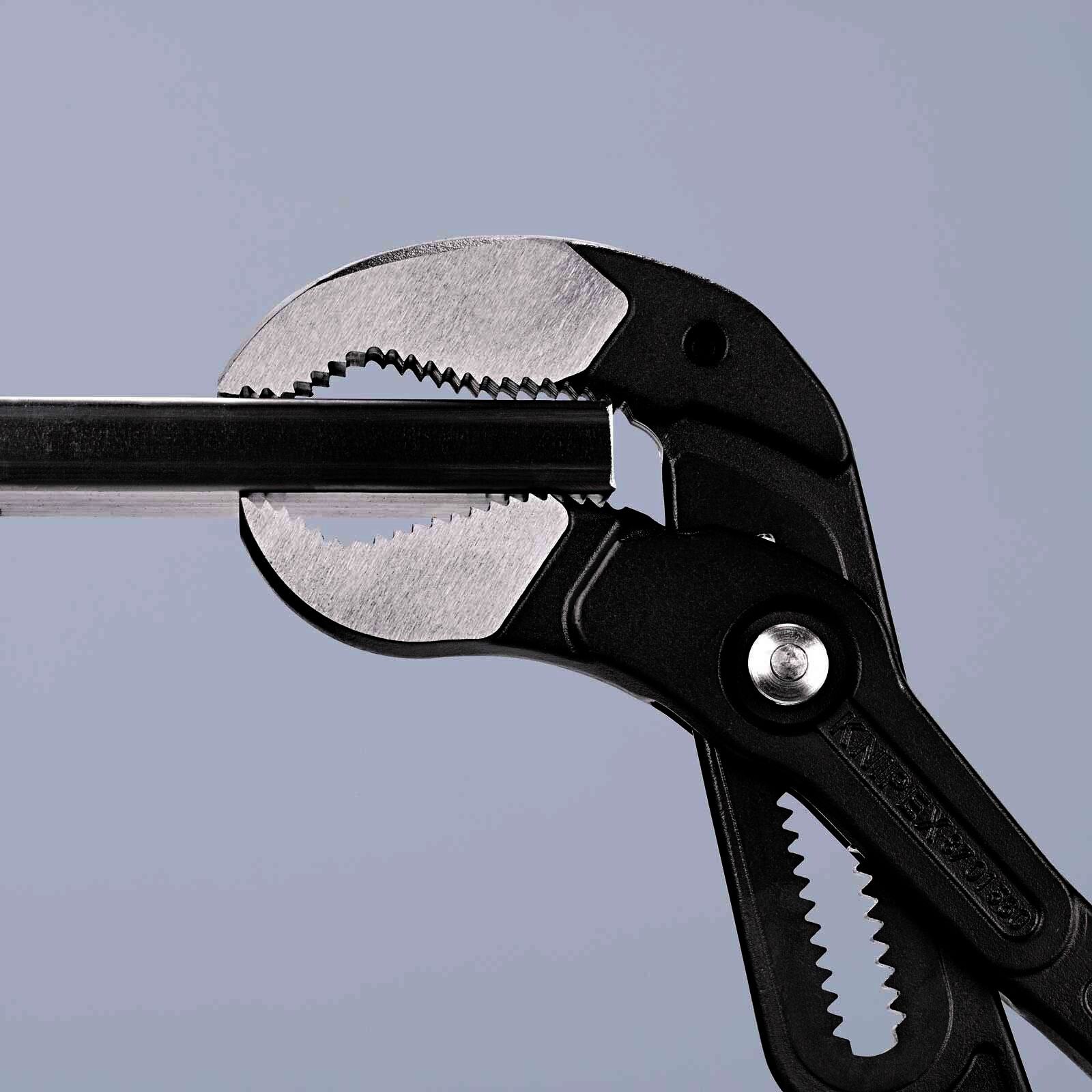 KNIPEX Cobra® XXL Rohr- und Wasserpumpenzange 560 mm