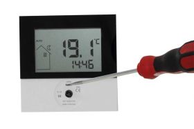Raumthermostat Alpha 2 BUS LCD
