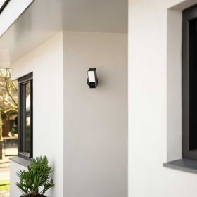 Eve Outdoor Cam - Smarte Flutlichtkamera in schwarz