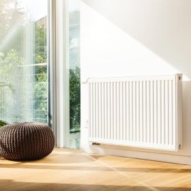 Flachheizkörper Buderus Logatrend, VC-profiliert, Typ 33 mit Wandbefestigung 300 x 500 mm Ausführung rechts